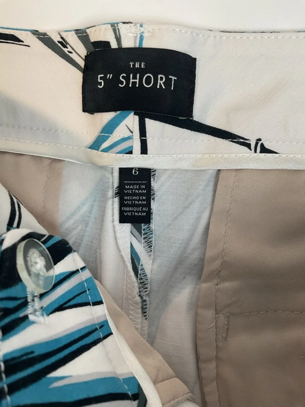 The 5” Short Tropical Palm Print Shorts Women Size 6 Beach Resort Stretch